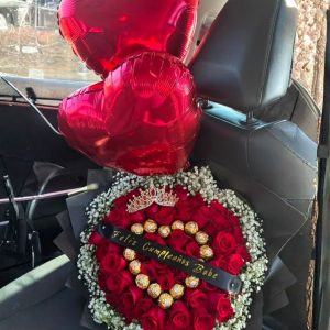 The Conqueror Deluxe – 50 Roses, Balloons & Ferrero